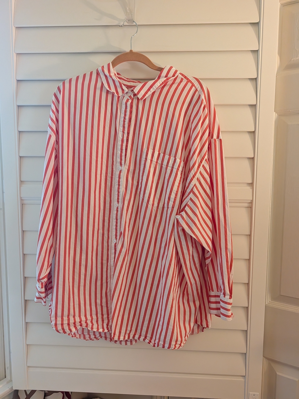 Old Navy Red & White Vertical Stripe Button-Down Shirt